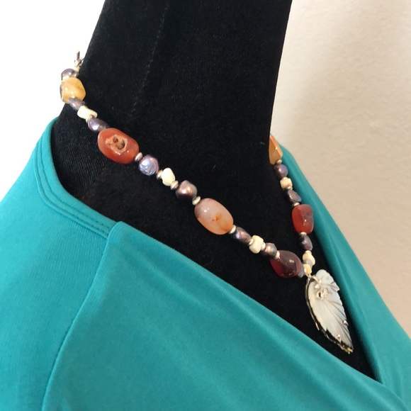 Maple leaf handmade necklace - Picture 4 of 6